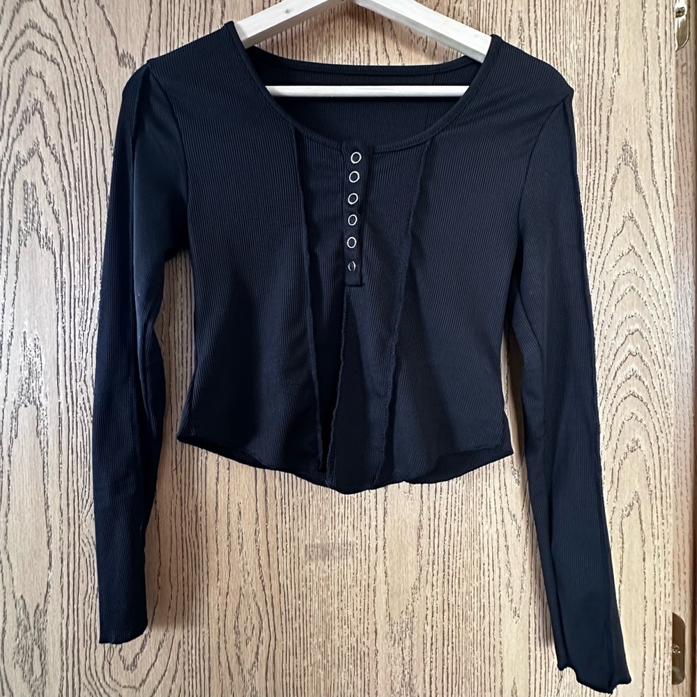 cropped henley long sleeve shirt